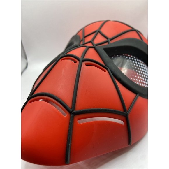 Hasbro Marvel Spiderman Mask 2018 Adjustable Strap Hard  Plastic  Breathe Holes - Picture 4 of 11